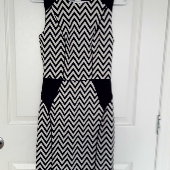 H&M dress size 4 - Picture 1 of 5